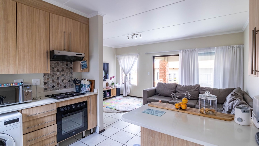 To Let 2 Bedroom Property for Rent in Bassonia Gauteng