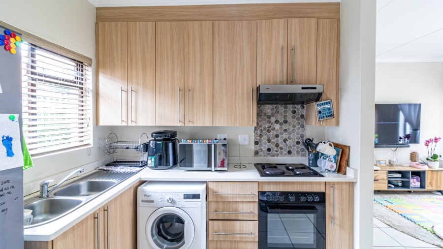 To Let 2 Bedroom Property for Rent in Bassonia Gauteng