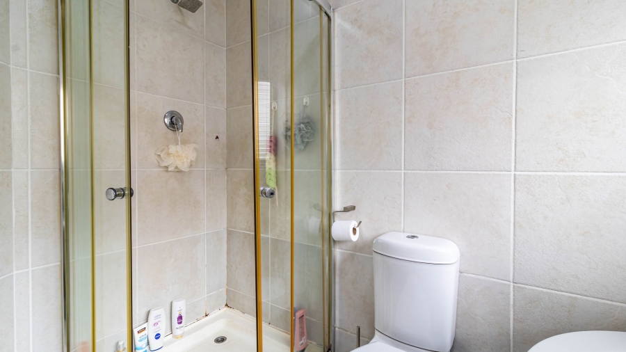 To Let 2 Bedroom Property for Rent in Bassonia Gauteng