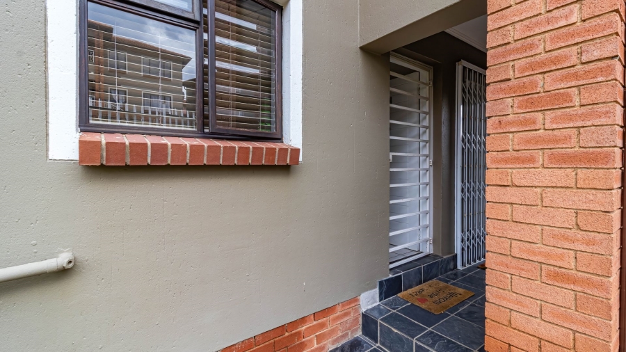 To Let 2 Bedroom Property for Rent in Bassonia Gauteng