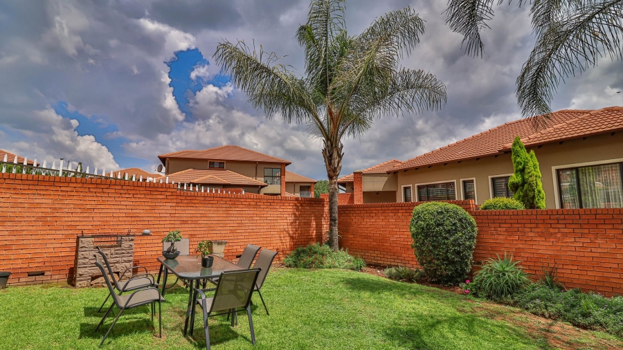To Let 2 Bedroom Property for Rent in Bassonia Gauteng