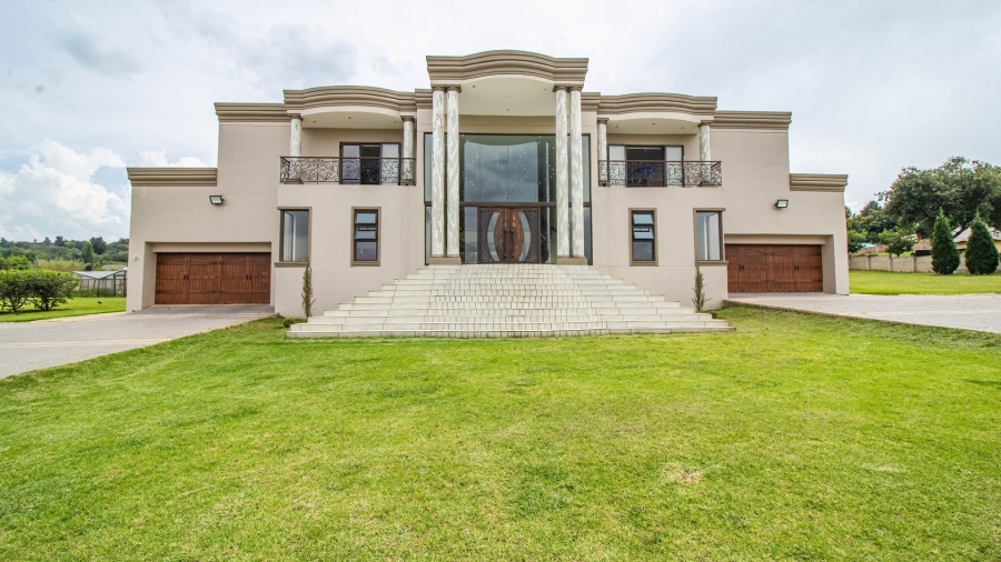 5 Bedroom Property for Sale in Golf View Gauteng