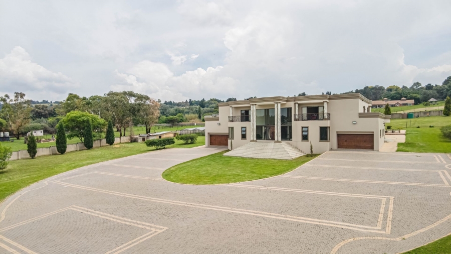 5 Bedroom Property for Sale in Golf View Gauteng