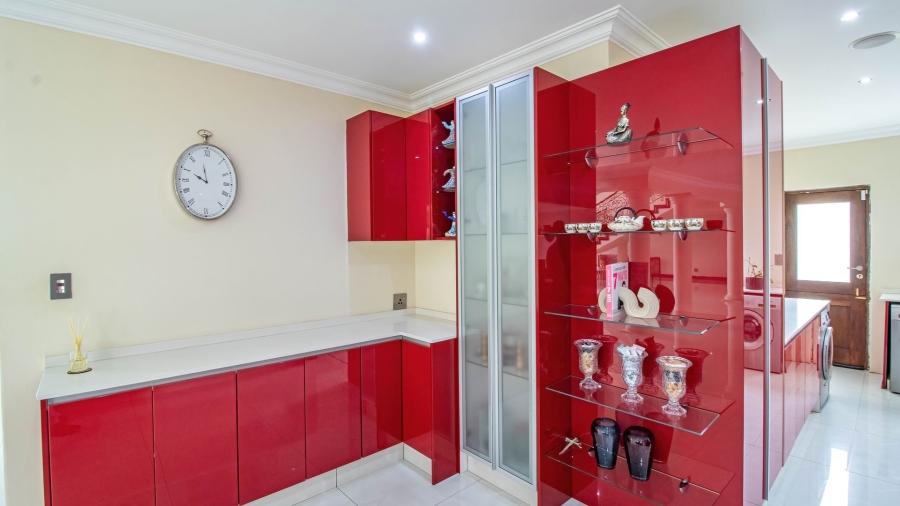 5 Bedroom Property for Sale in Golf View Gauteng