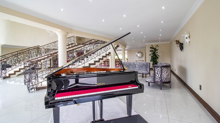 5 Bedroom Property for Sale in Golf View Gauteng