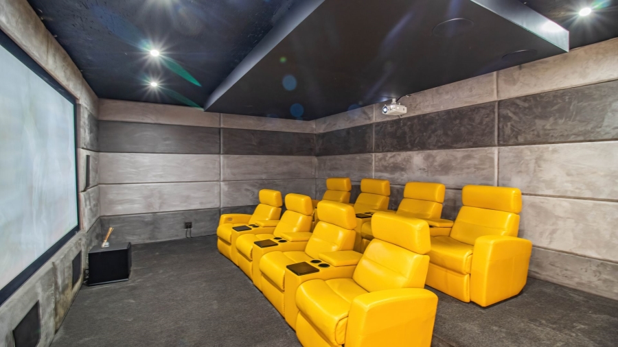 5 Bedroom Property for Sale in Golf View Gauteng