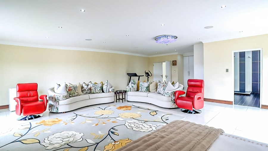 5 Bedroom Property for Sale in Golf View Gauteng