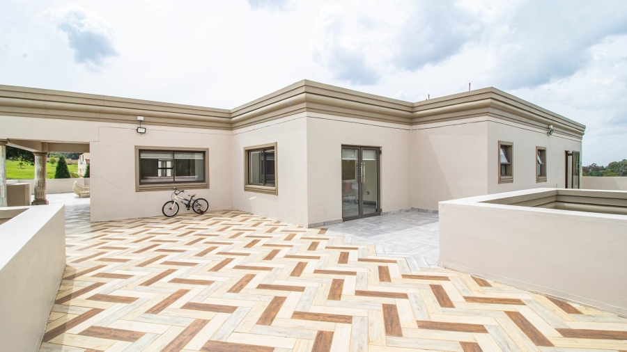 5 Bedroom Property for Sale in Golf View Gauteng