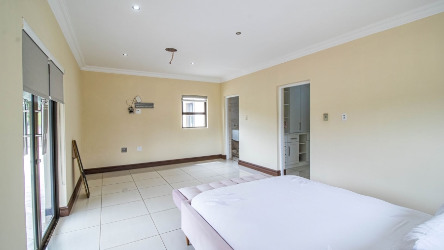 5 Bedroom Property for Sale in Golf View Gauteng