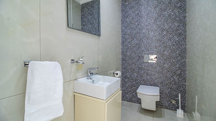 5 Bedroom Property for Sale in Golf View Gauteng