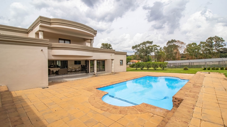 5 Bedroom Property for Sale in Golf View Gauteng