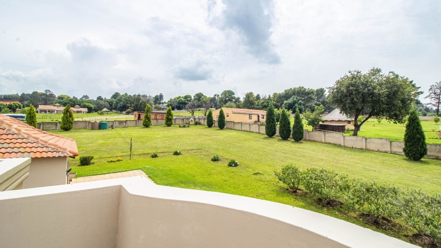 5 Bedroom Property for Sale in Golf View Gauteng