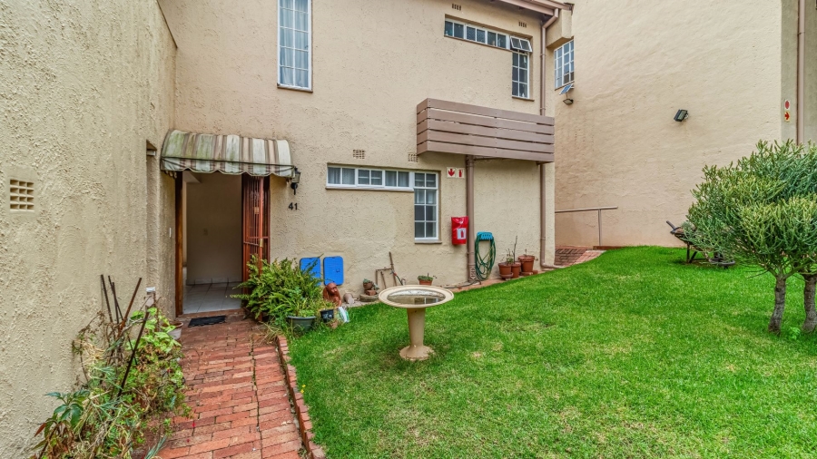 2 Bedroom Property for Sale in Bedford Park Gauteng