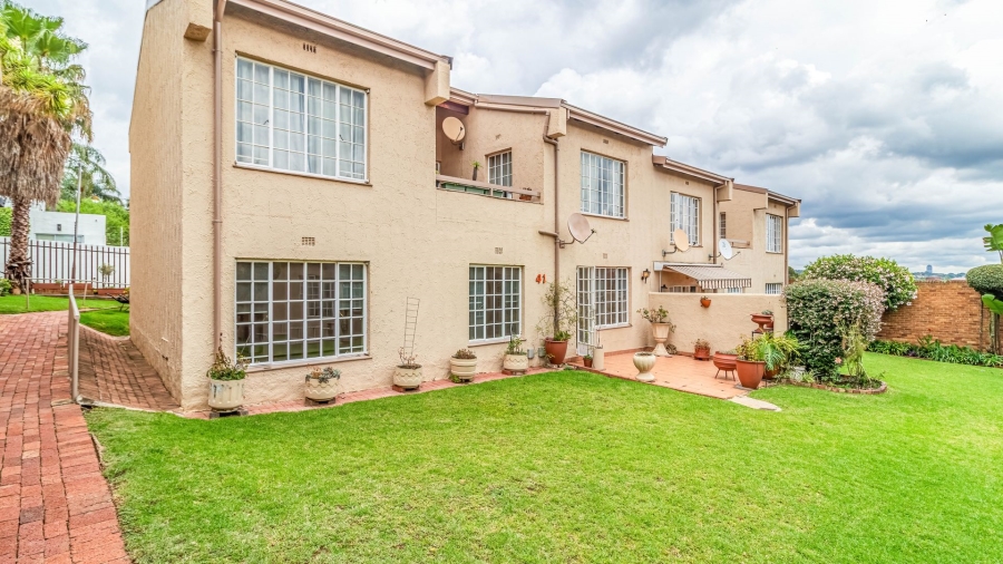 2 Bedroom Property for Sale in Bedford Park Gauteng