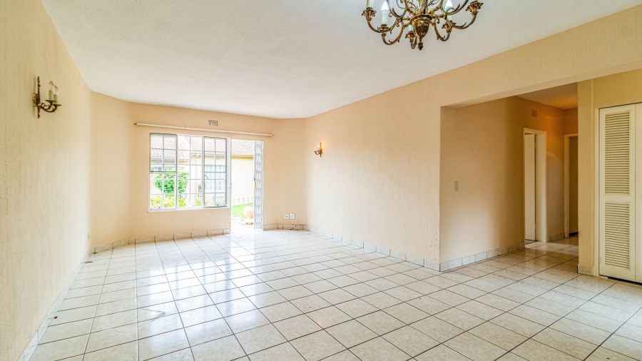 2 Bedroom Property for Sale in Bedford Park Gauteng