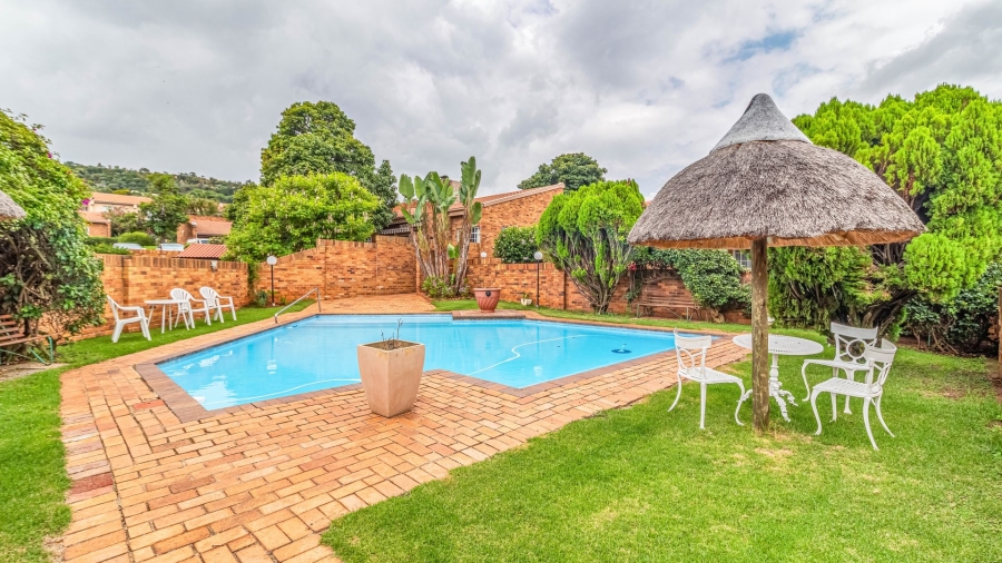 2 Bedroom Property for Sale in Bedford Park Gauteng
