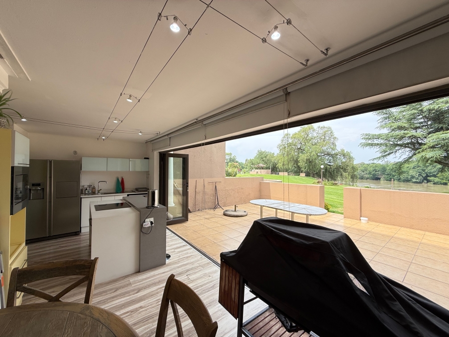 2 Bedroom Property for Sale in Peacehaven Gauteng