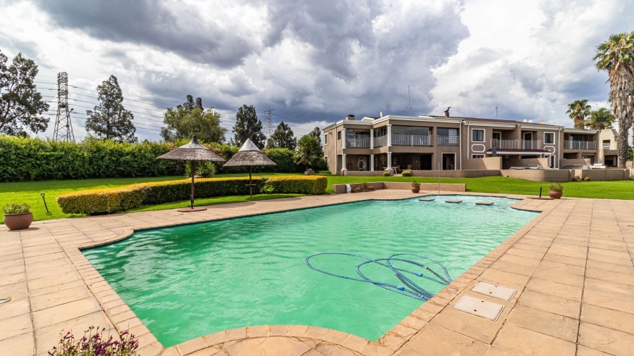 2 Bedroom Property for Sale in Peacehaven Gauteng