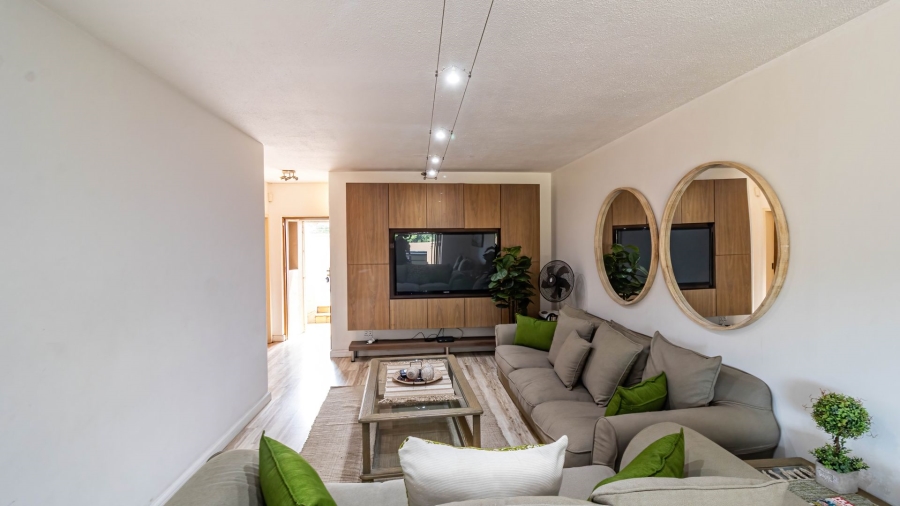 2 Bedroom Property for Sale in Peacehaven Gauteng