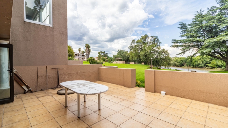 2 Bedroom Property for Sale in Peacehaven Gauteng