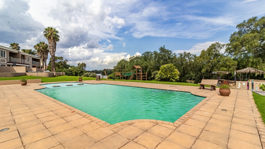 2 Bedroom Property for Sale in Peacehaven Gauteng