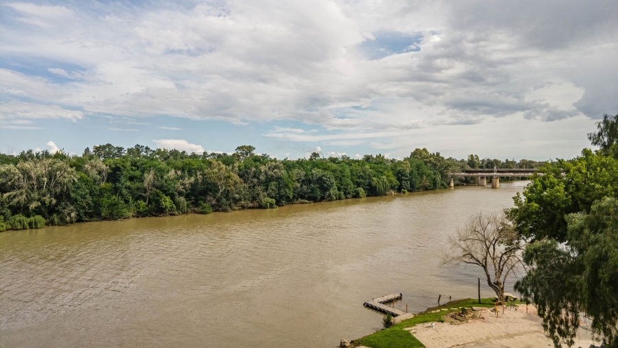 2 Bedroom Property for Sale in Peacehaven Gauteng