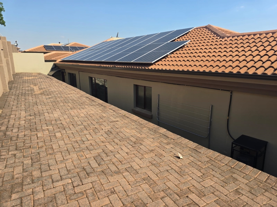 3 Bedroom Property for Sale in Bassonia Gauteng