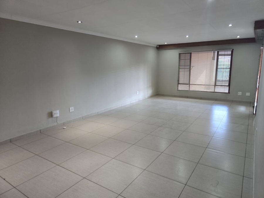 3 Bedroom Property for Sale in Bassonia Gauteng
