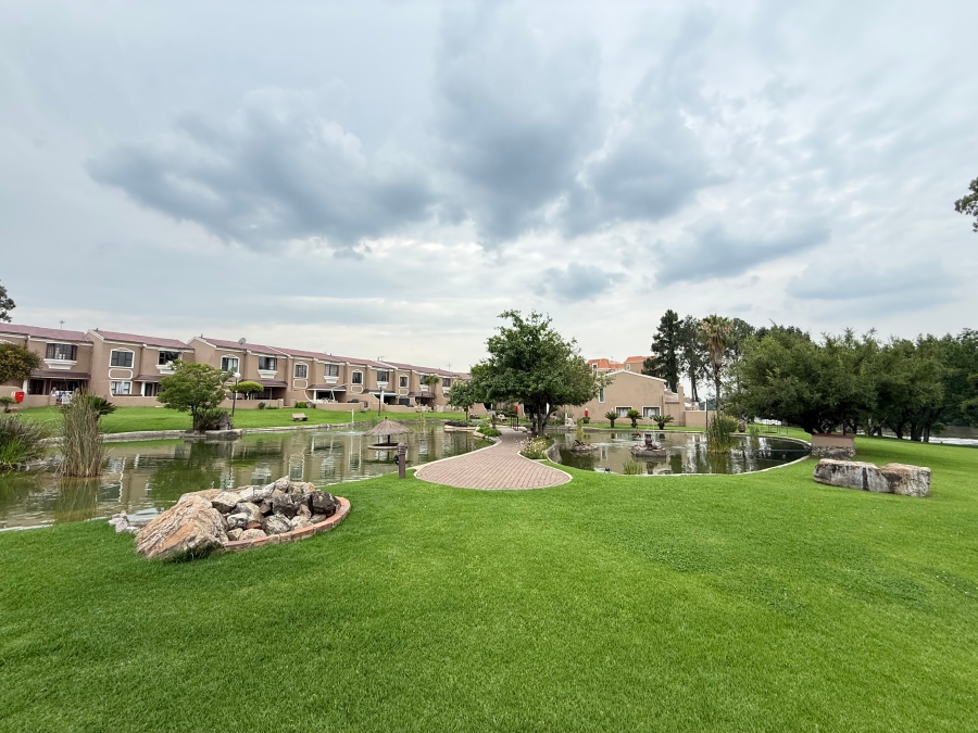 3 Bedroom Property for Sale in Peacehaven Gauteng