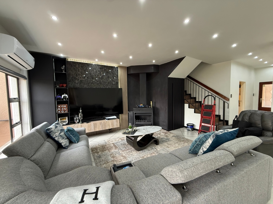 3 Bedroom Property for Sale in Peacehaven Gauteng