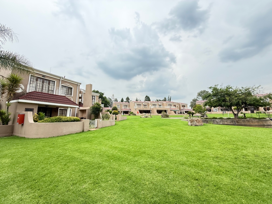 3 Bedroom Property for Sale in Peacehaven Gauteng