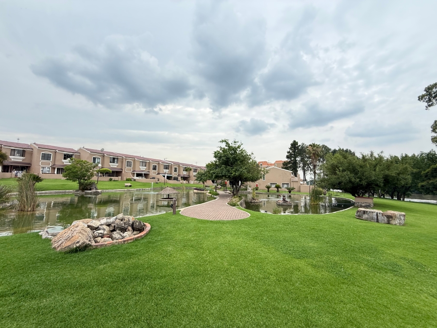 3 Bedroom Property for Sale in Peacehaven Gauteng