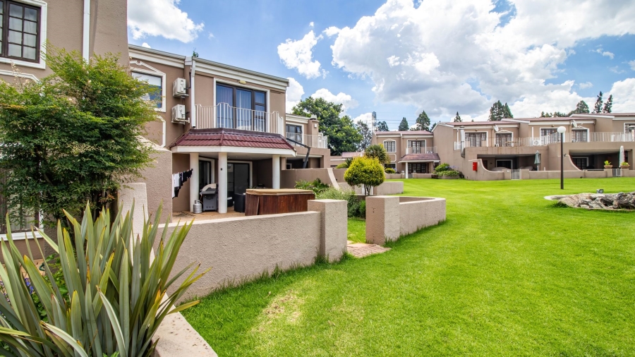 3 Bedroom Property for Sale in Peacehaven Gauteng
