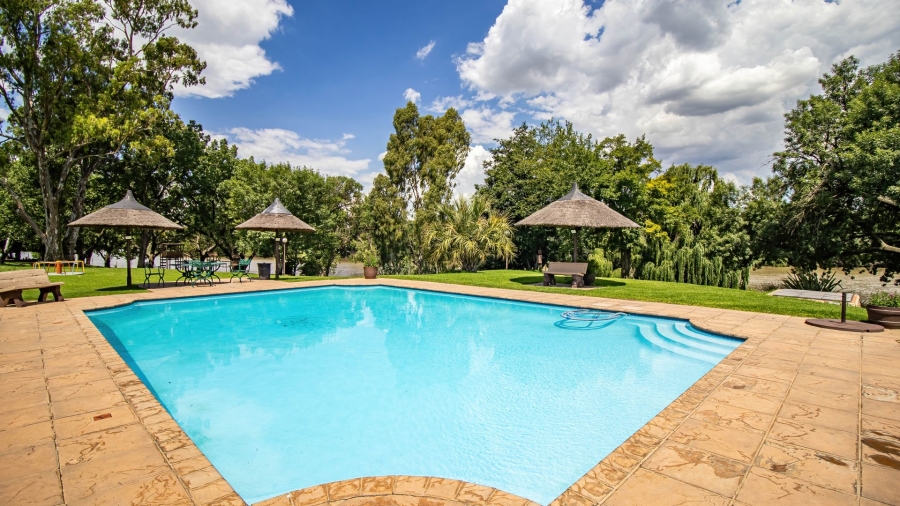3 Bedroom Property for Sale in Peacehaven Gauteng