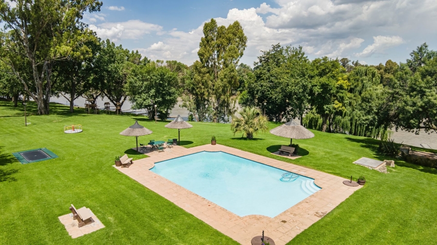 3 Bedroom Property for Sale in Peacehaven Gauteng