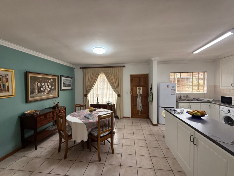 3 Bedroom Property for Sale in Die Wilgers Gauteng