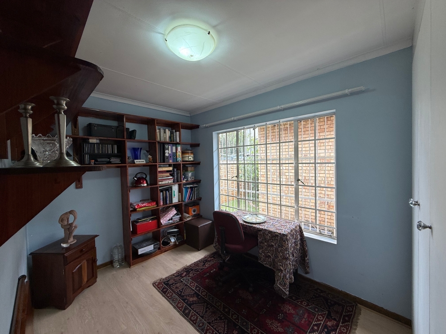 3 Bedroom Property for Sale in Die Wilgers Gauteng