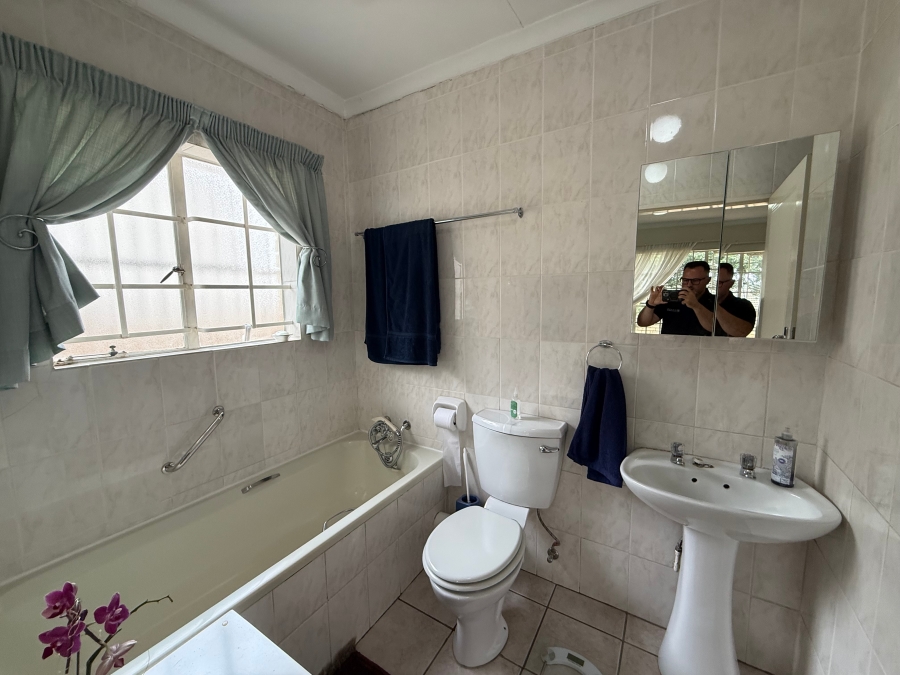 3 Bedroom Property for Sale in Die Wilgers Gauteng