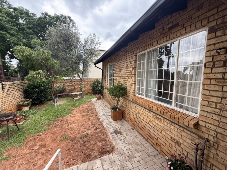 3 Bedroom Property for Sale in Die Wilgers Gauteng