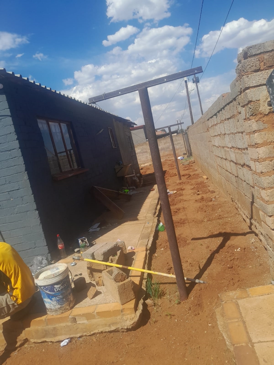 2 Bedroom Property for Sale in Slovoville Gauteng