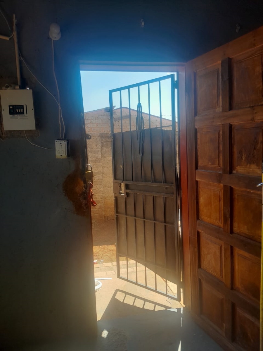 2 Bedroom Property for Sale in Slovoville Gauteng