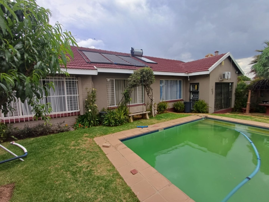3 Bedroom Property for Sale in Greenhills Gauteng