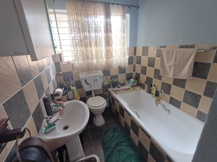 3 Bedroom Property for Sale in Greenhills Gauteng