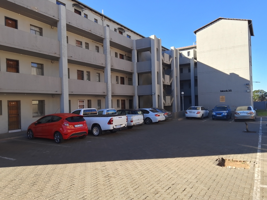 2 Bedroom Property for Sale in Jabulani Gauteng