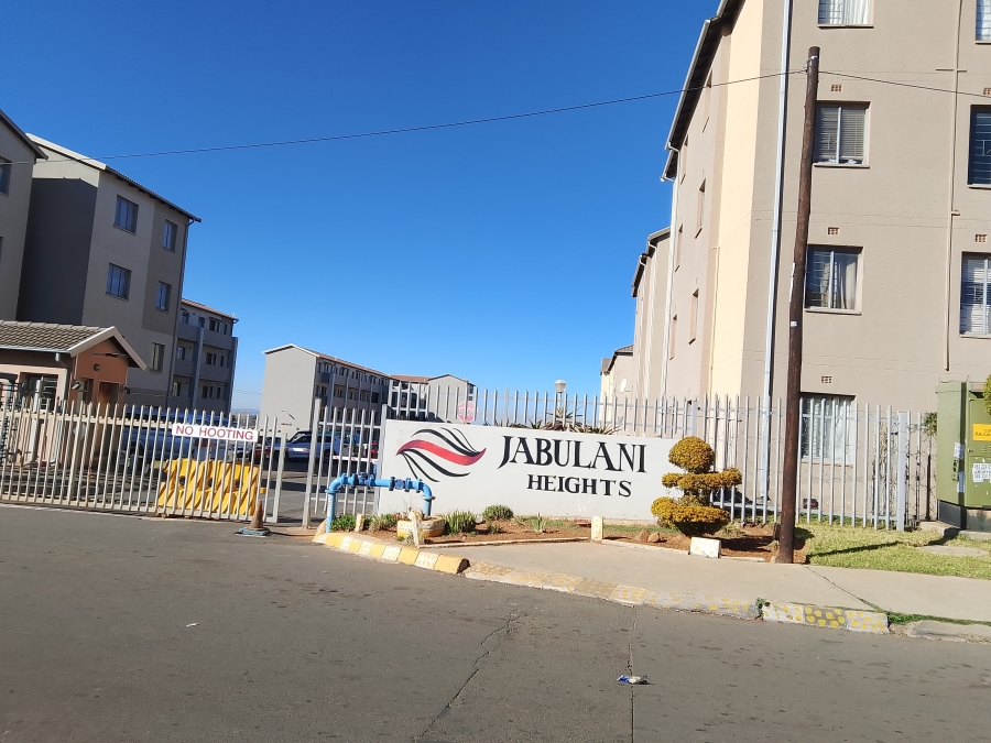 2 Bedroom Property for Sale in Jabulani Gauteng