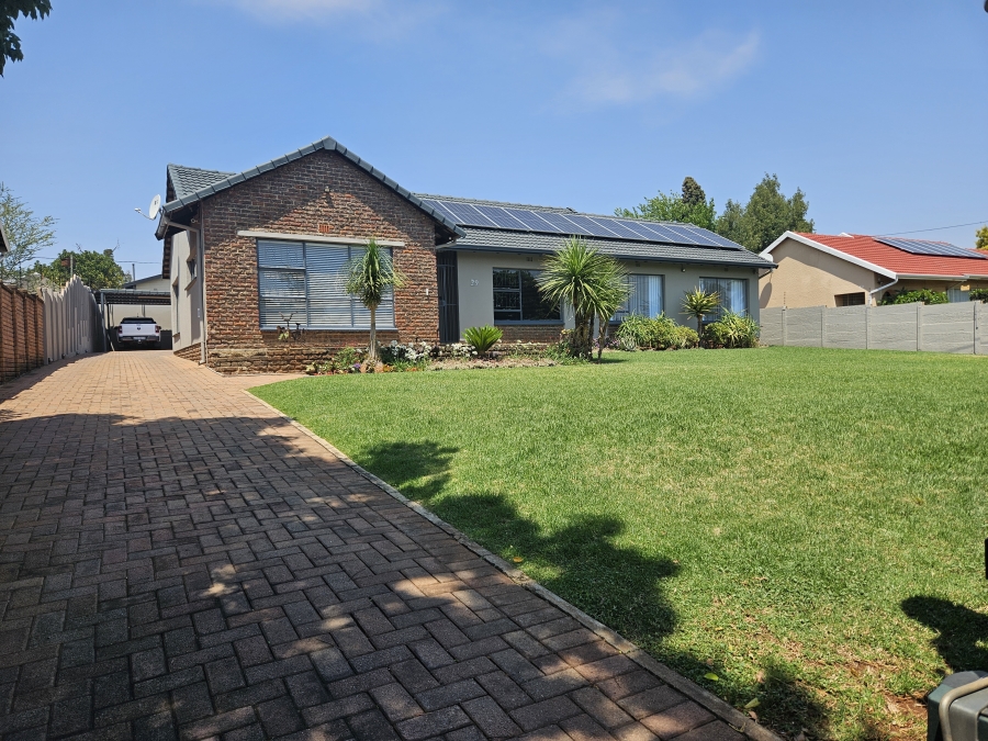 3 Bedroom Property for Sale in Rant En Dal Gauteng