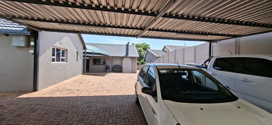 3 Bedroom Property for Sale in Rant En Dal Gauteng