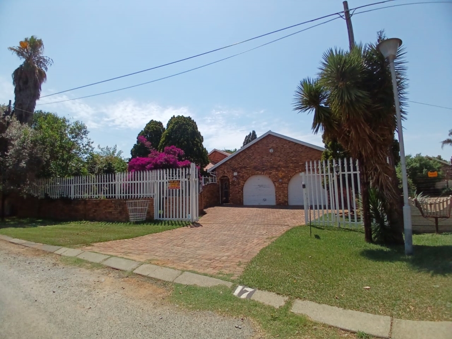 3 Bedroom Property for Sale in Greenhills Gauteng