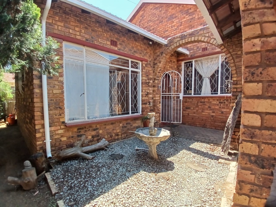 3 Bedroom Property for Sale in Greenhills Gauteng