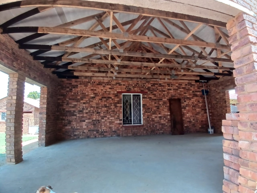 3 Bedroom Property for Sale in Greenhills Gauteng
